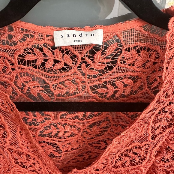 Elegant Lace Button-Up Dress - Picture 4 of 8